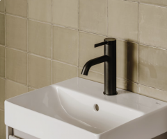 Roca ONA Black slavina za lavabo